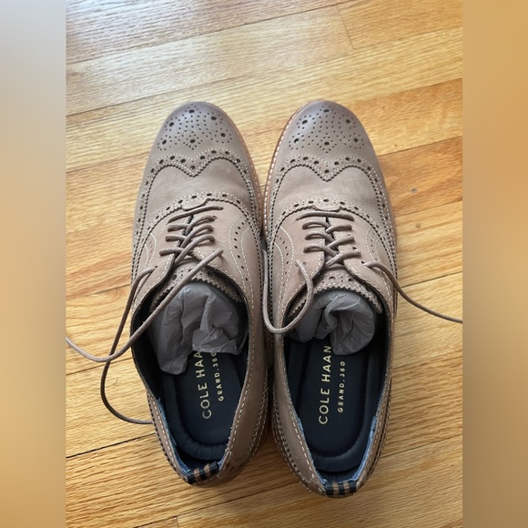 New Cole Haan New Men's Morris Wing Oxford Nubuck Shoe Size 7.5 Taupe/Brown - Picture 3 of 6